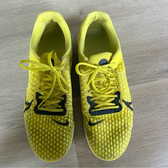 Nike React Gato Indoor/Futsal Low Top Soccer Shoes - Picture 8 of 9